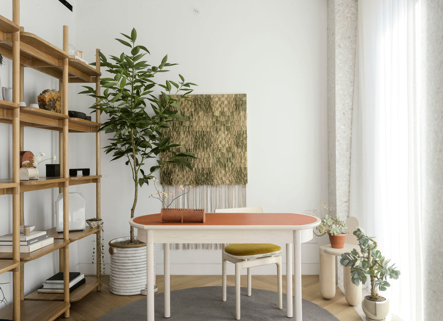 Contemporary office decorated with plants